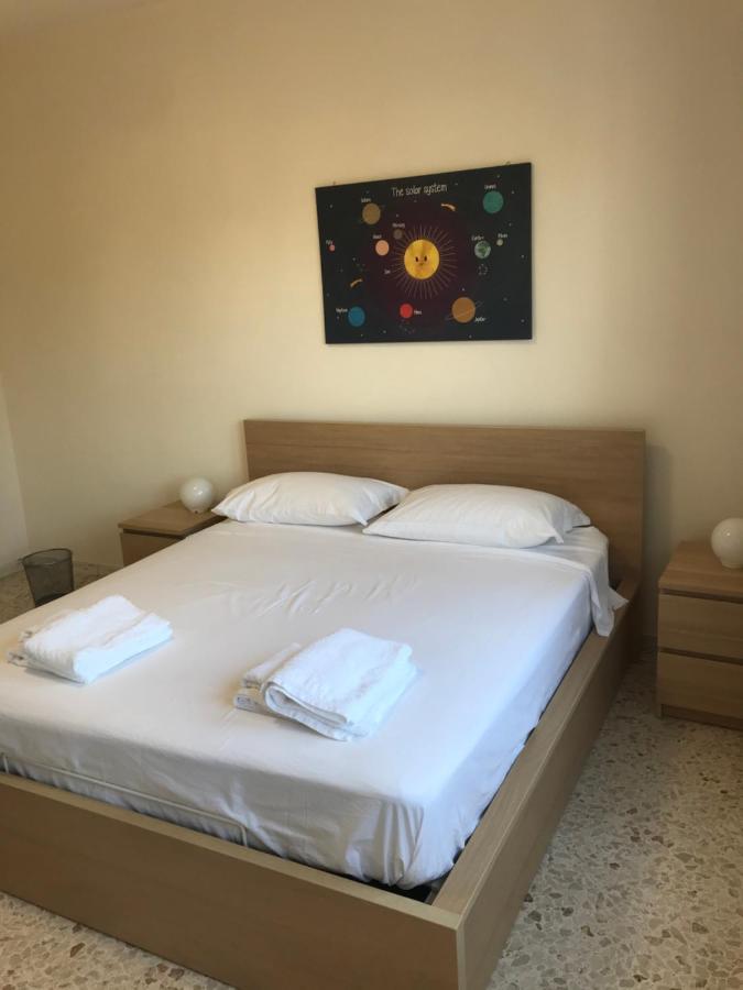 B&B Parco 2 Giugno Bari Bagian luar foto