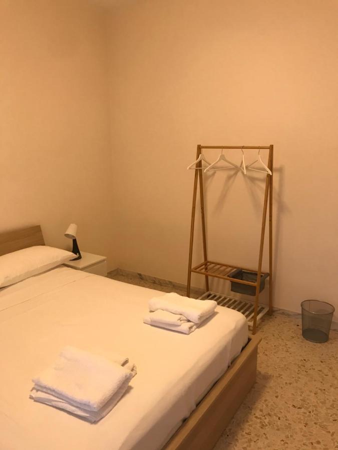 B&B Parco 2 Giugno Bari Bagian luar foto