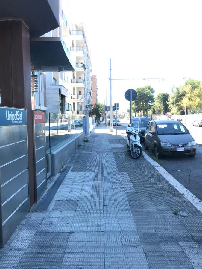 B&B Parco 2 Giugno Bari Bagian luar foto