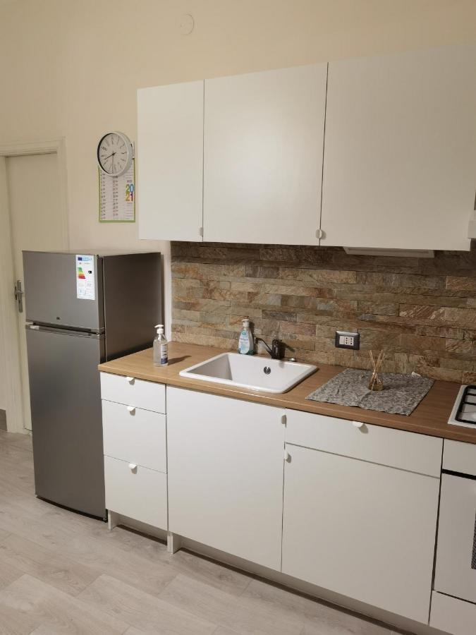 B&B Parco 2 Giugno Bari Bagian luar foto