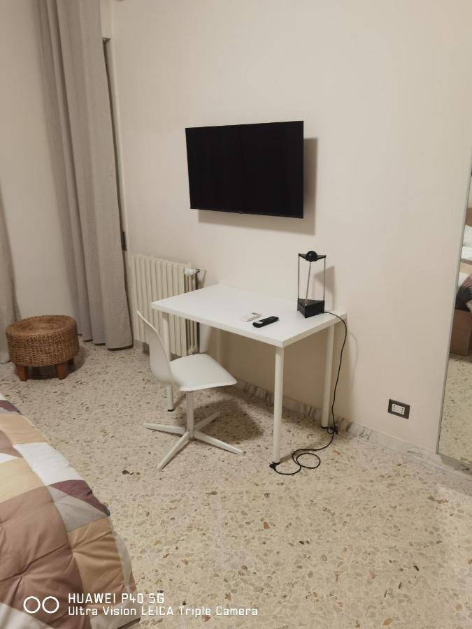 B&B Parco 2 Giugno Bari Bagian luar foto